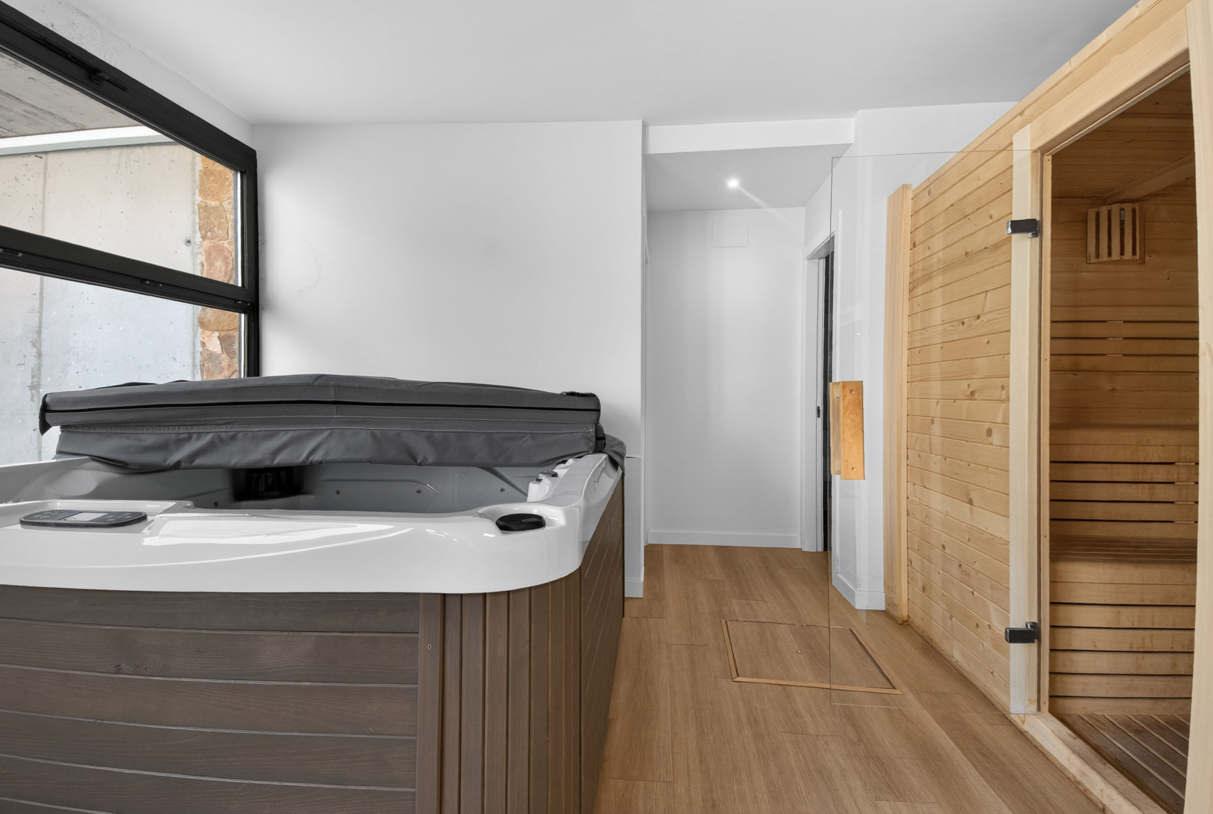 Backyard jacuzzi real estate photo